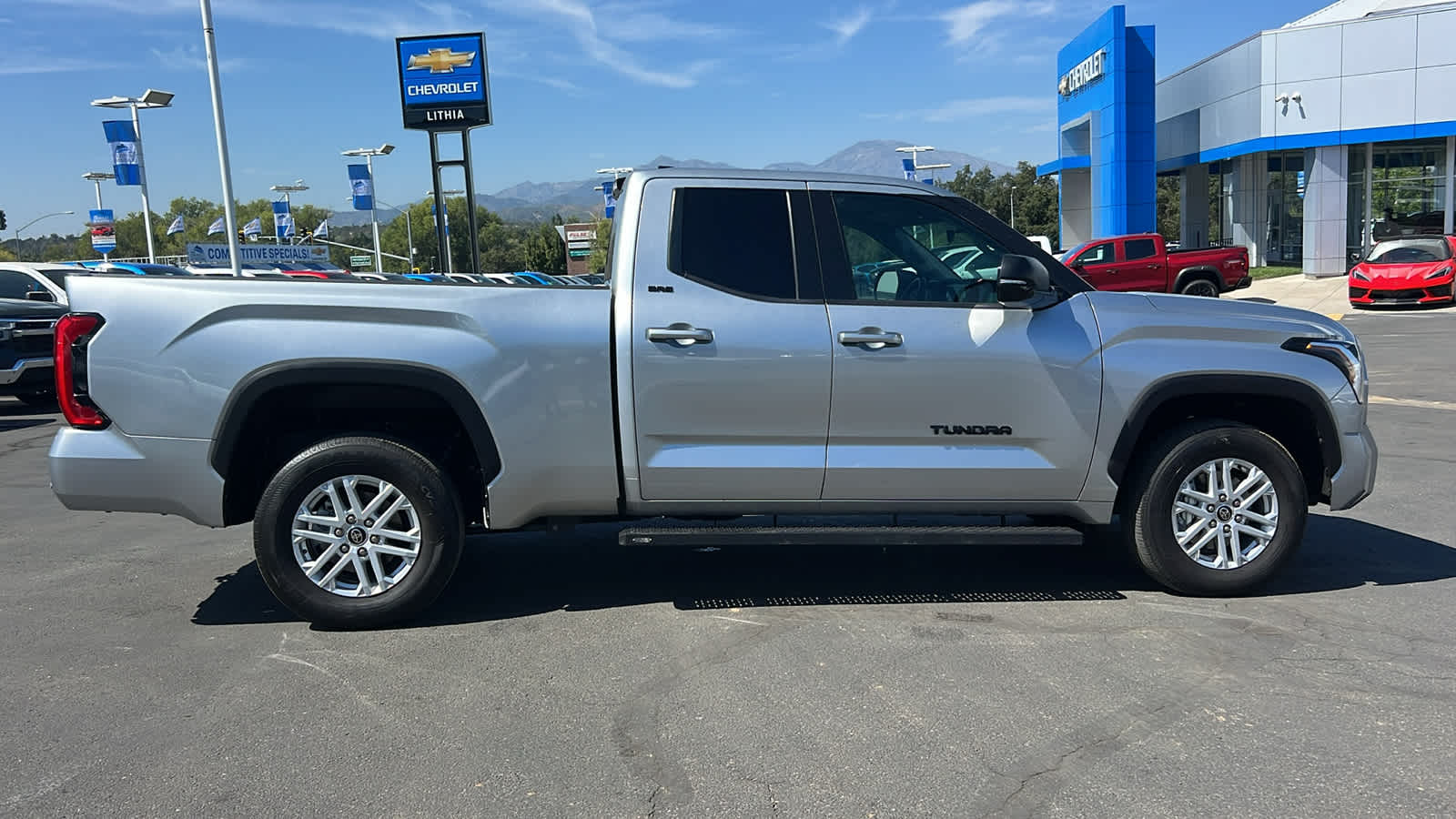 2022 Toyota Tundra SR5 photo 4