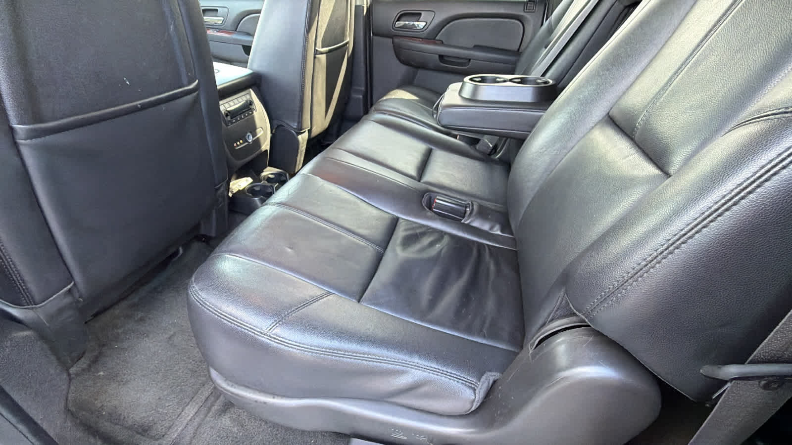 Thumbnail: 2014 Chevrolet Suburban - 24