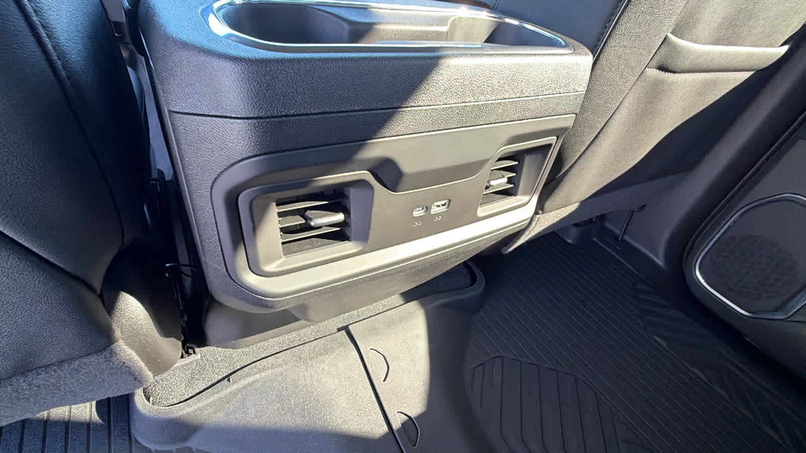 Thumbnail: 2026 Chevrolet Silverado 1500 - 25