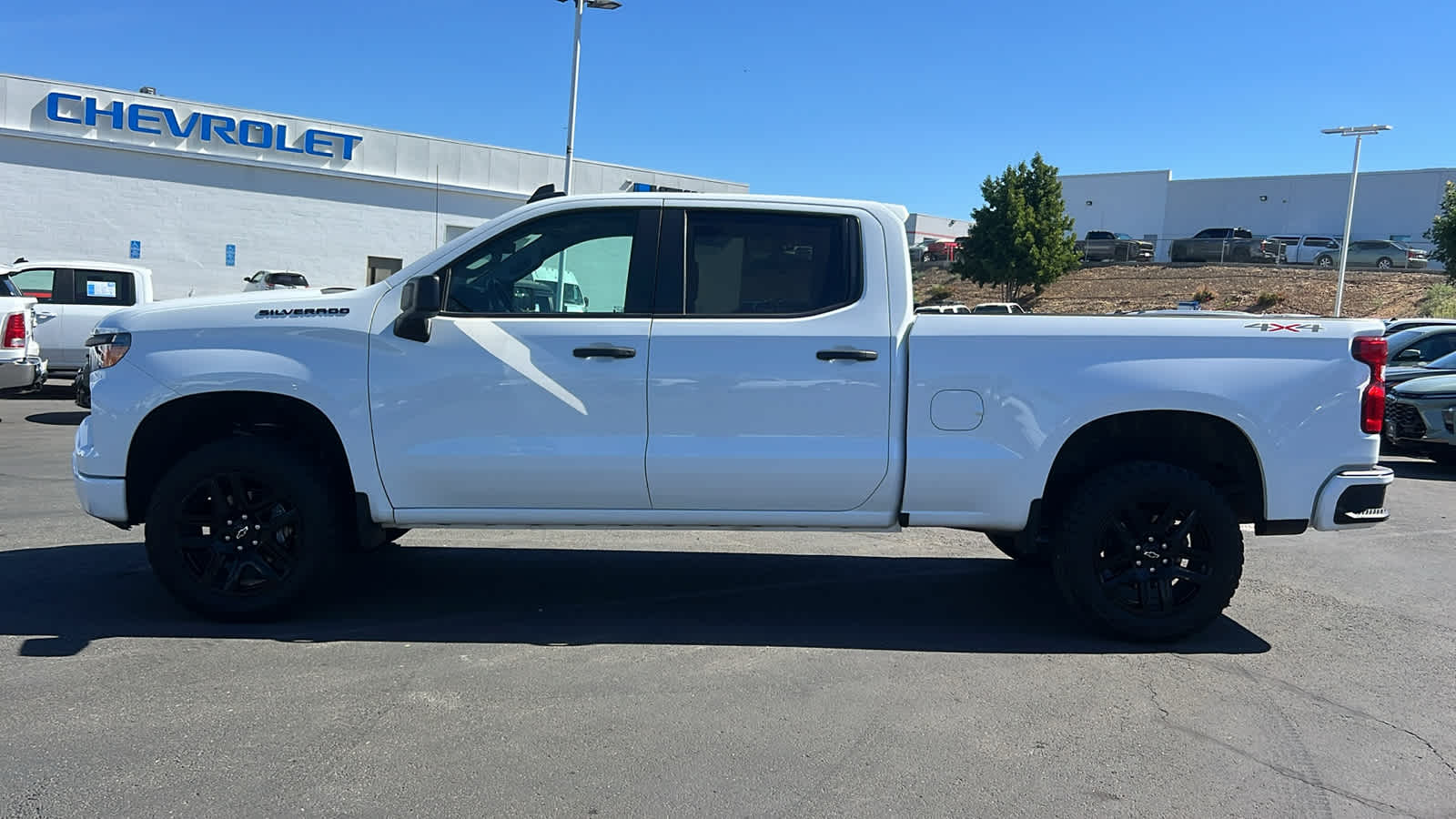 Thumbnail: 2023 Chevrolet Silverado 1500 - 8