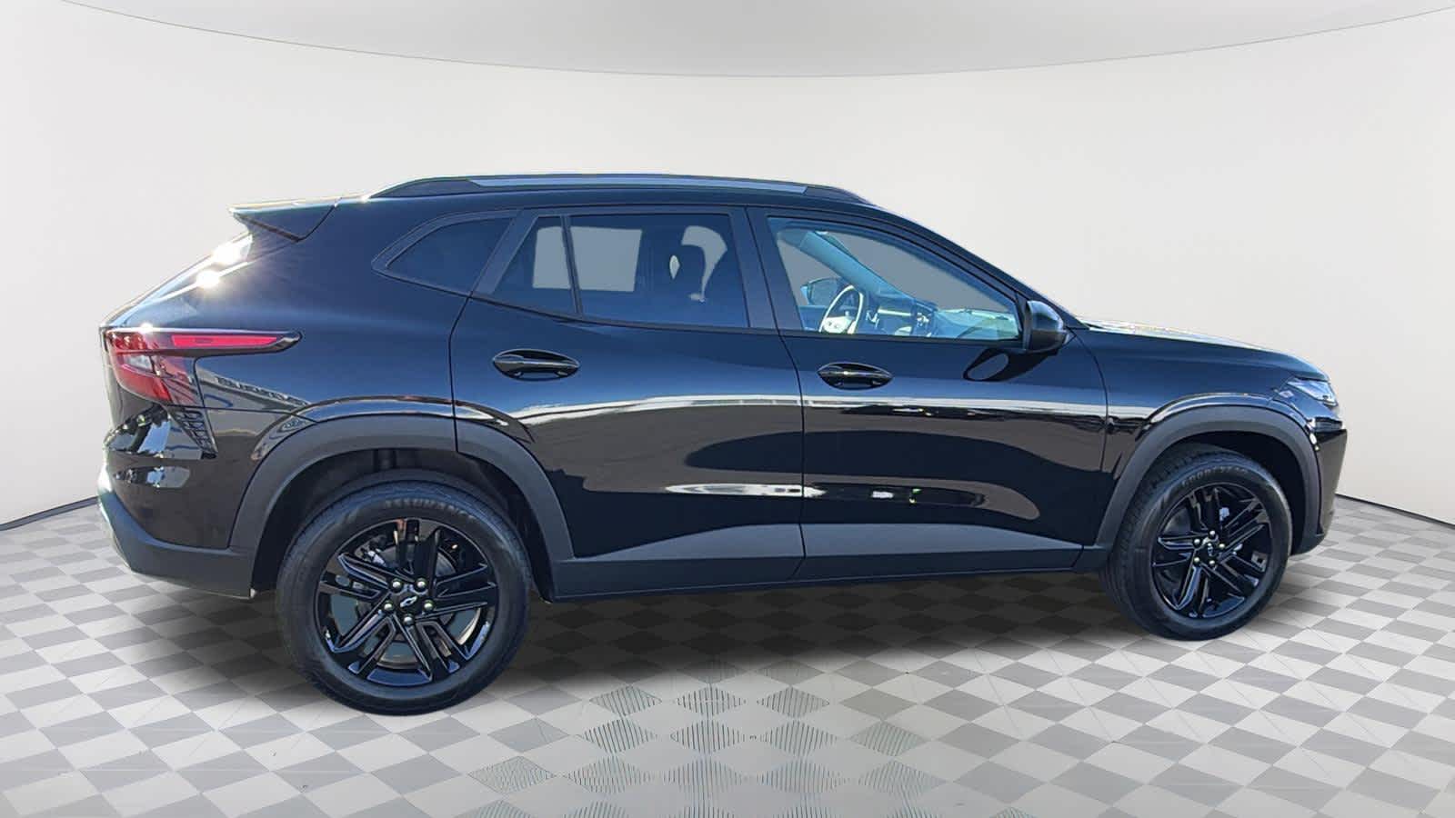 2026 Chevrolet Trax Activ - Photo 4