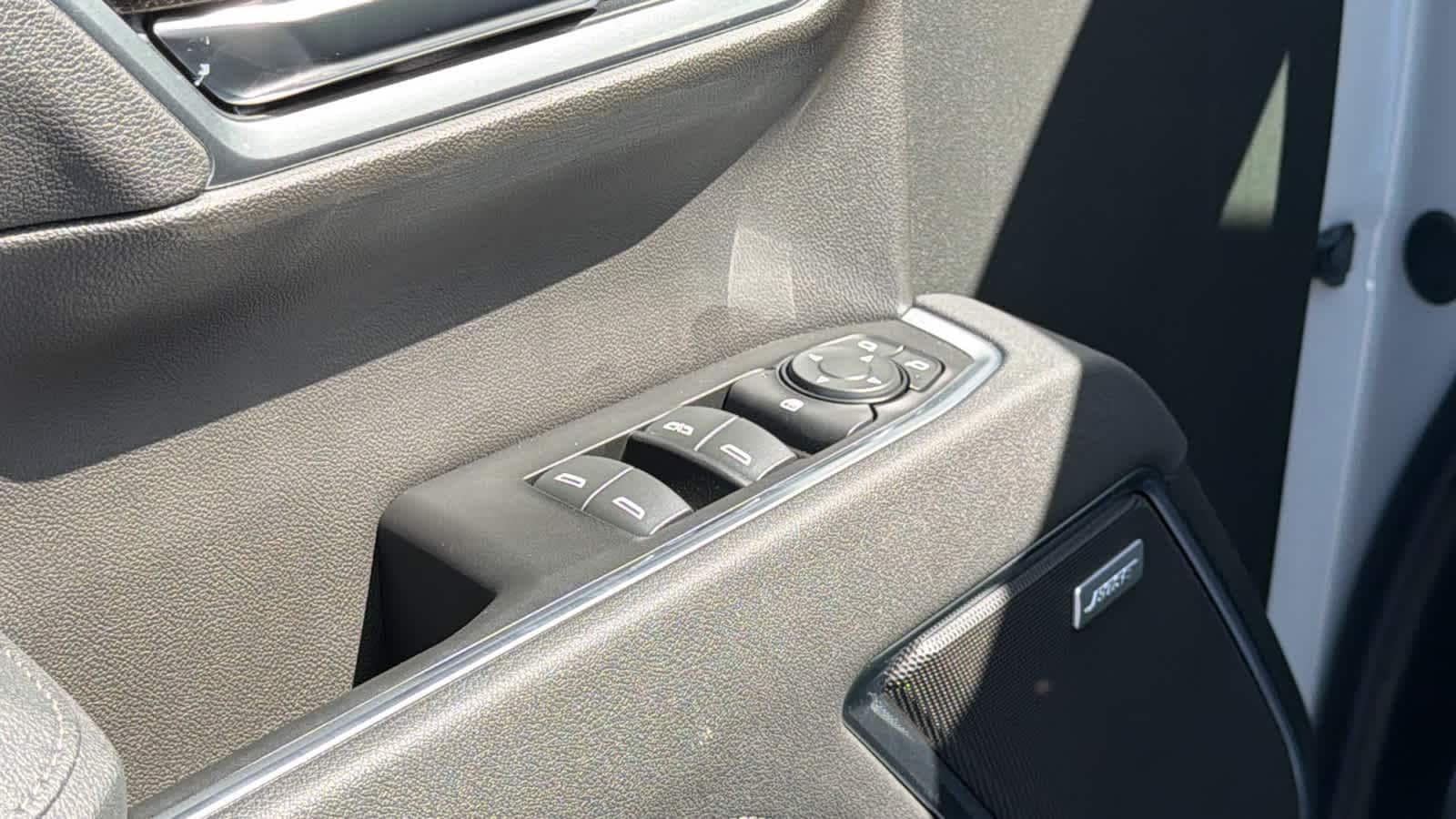 Thumbnail: 2026 Chevrolet Silverado 1500 - 21