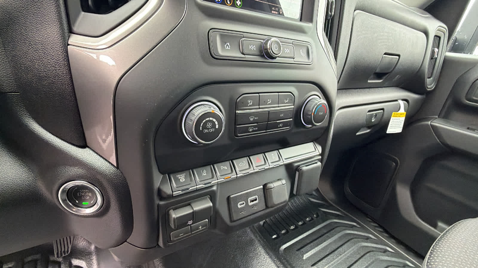 Thumbnail: 2026 Chevrolet Silverado 2500 - 14