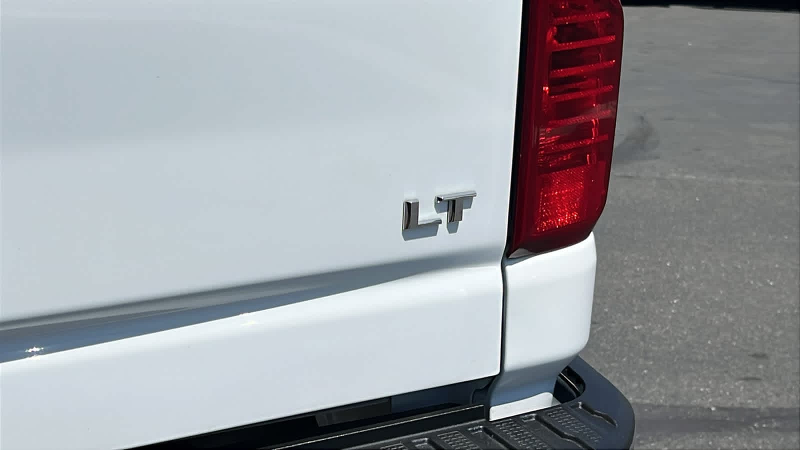 Thumbnail: 2023 Chevrolet Silverado 2500 - 19