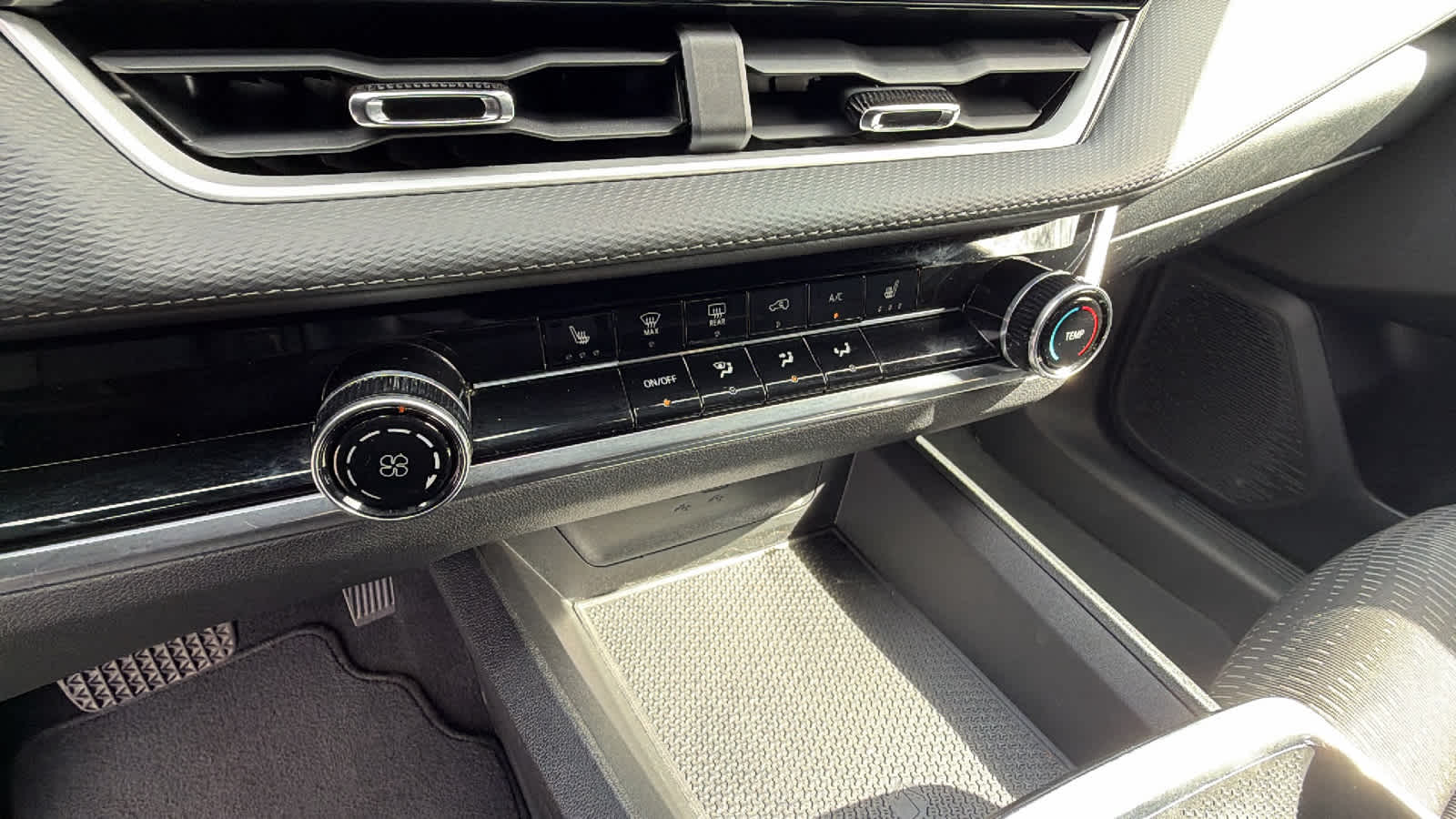 Thumbnail: 2025 Chevrolet Equinox - 14