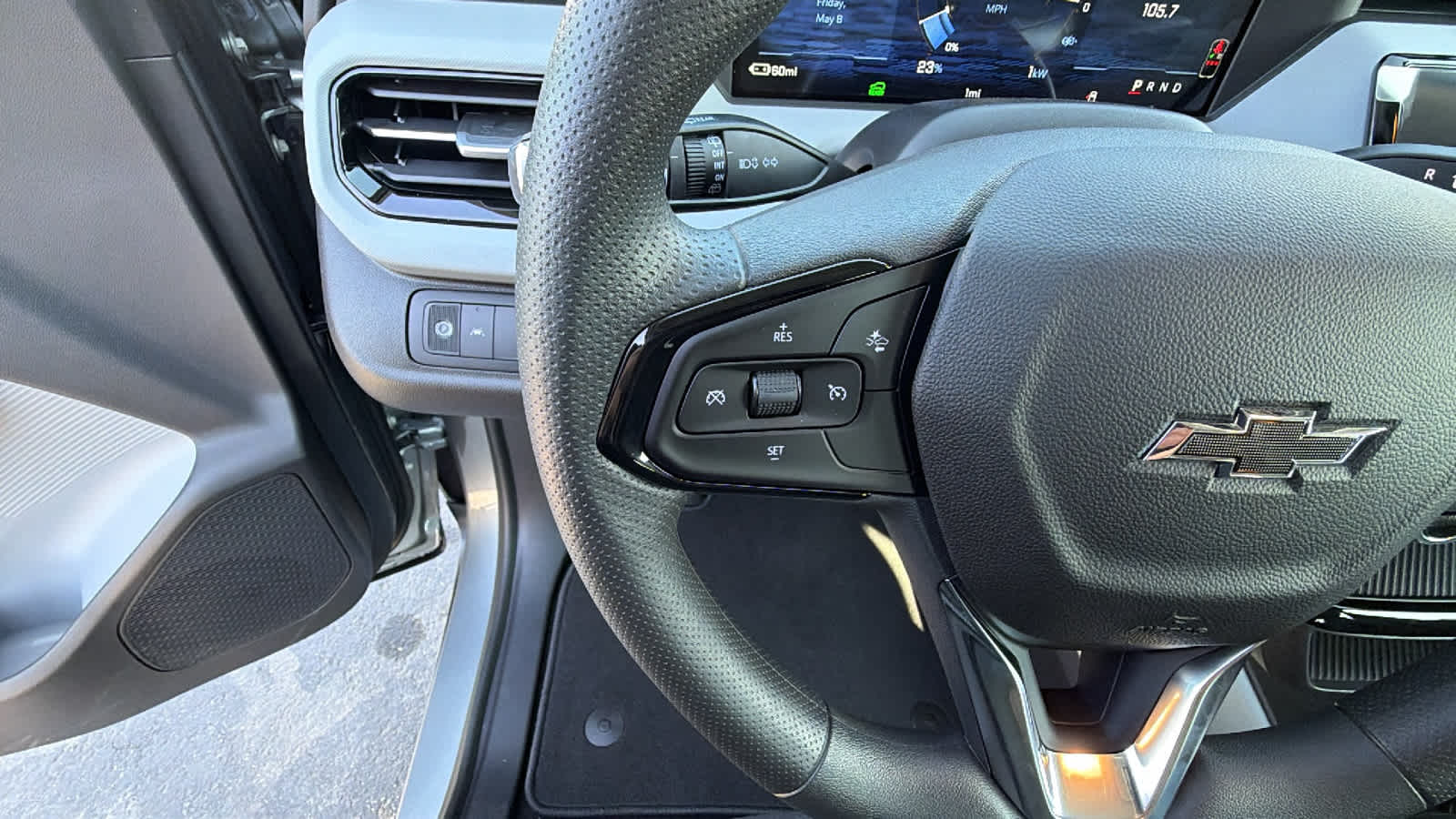 Thumbnail: 2027 Chevrolet Bolt EV - 19