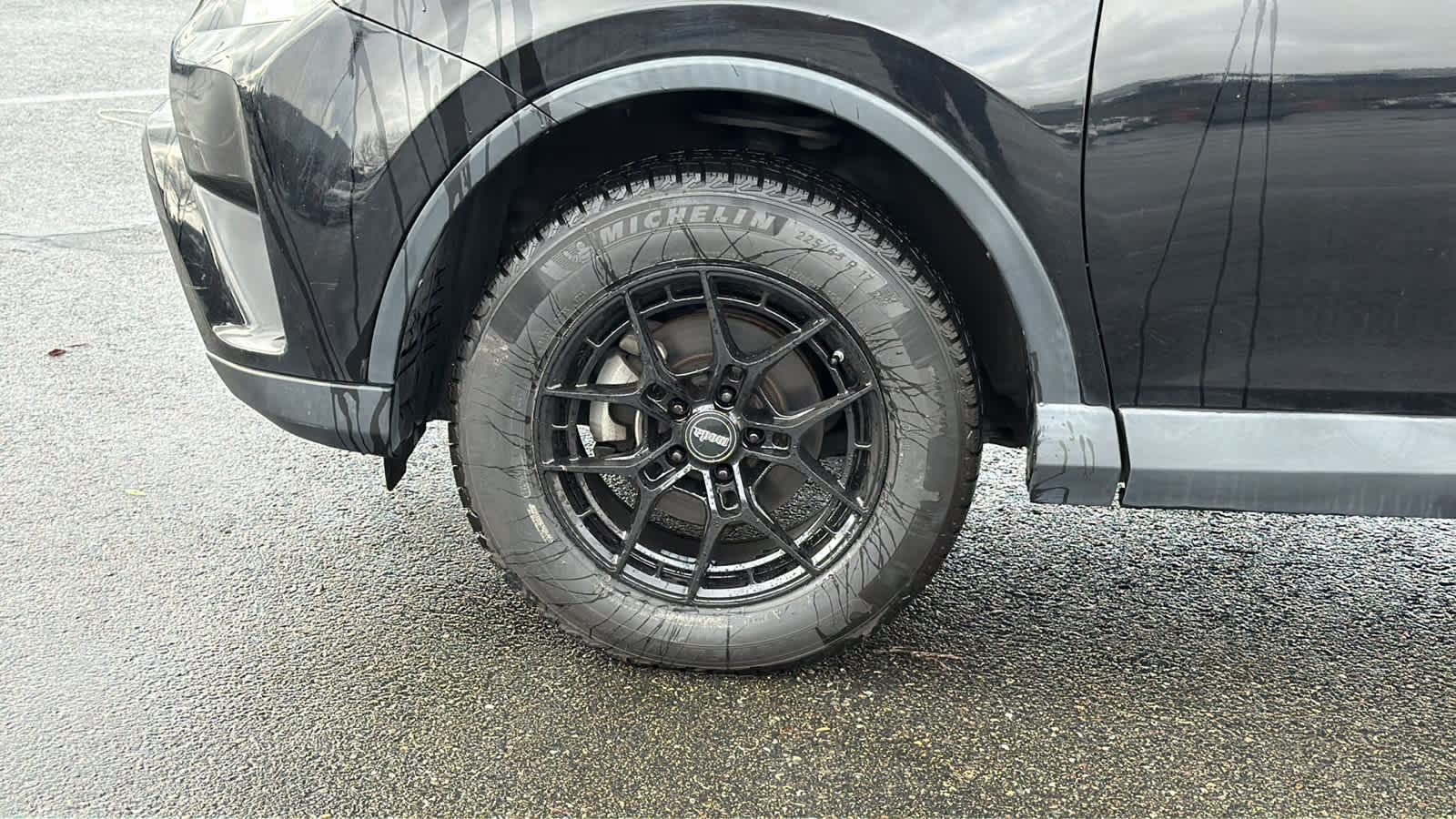 Thumbnail: 2018 Toyota RAV4 - 9