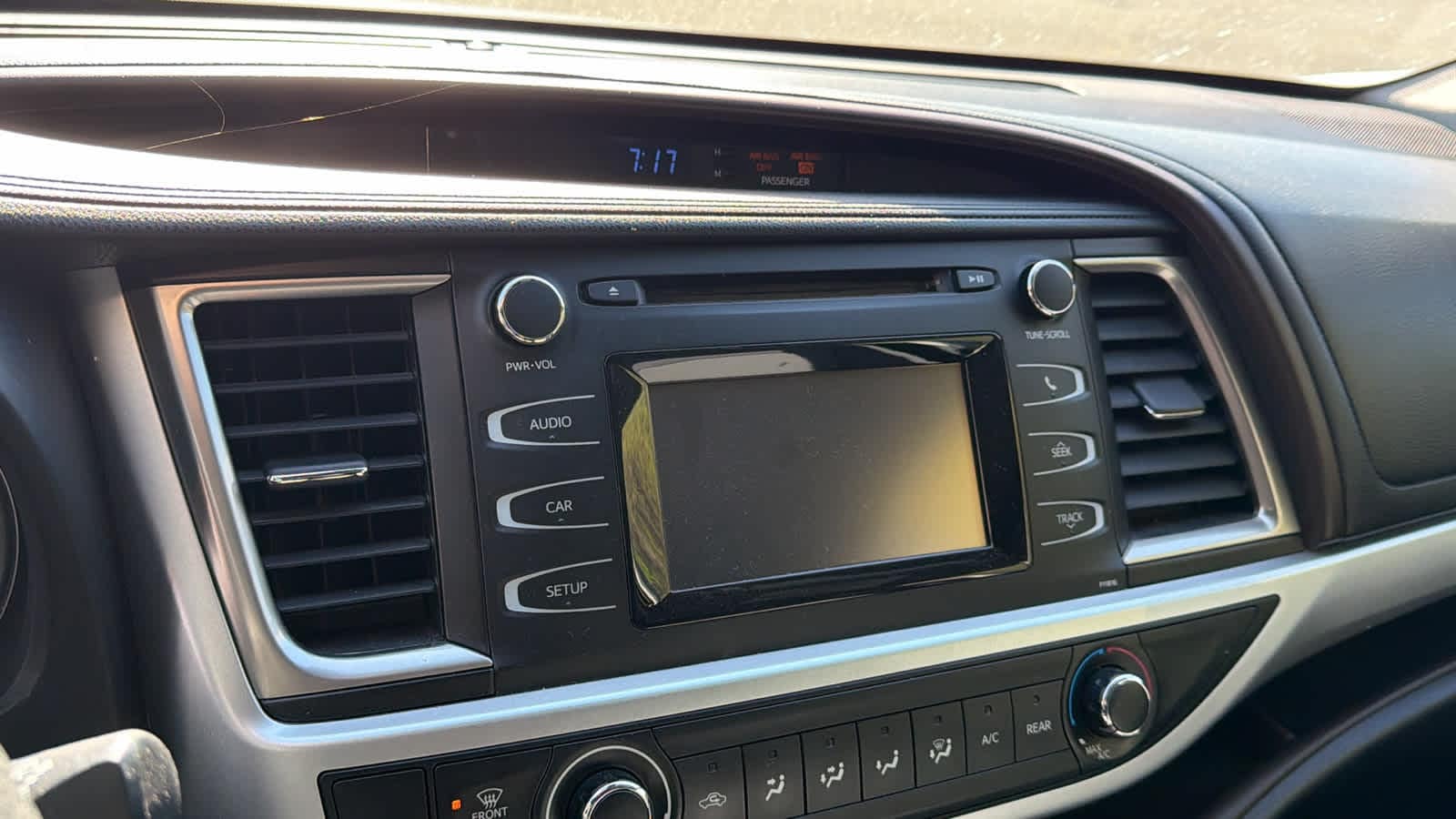 Thumbnail: 2019 Toyota Highlander - 12