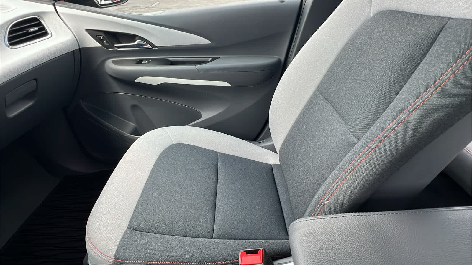 2019 Chevrolet Bolt EV LT 12