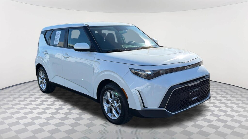Used 2023 Kia Soul LX