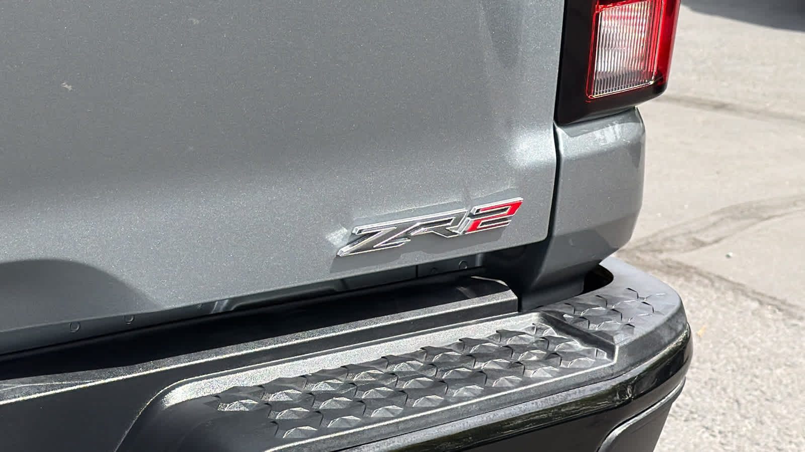 2025 Chevrolet Colorado ZR2 - Photo 28