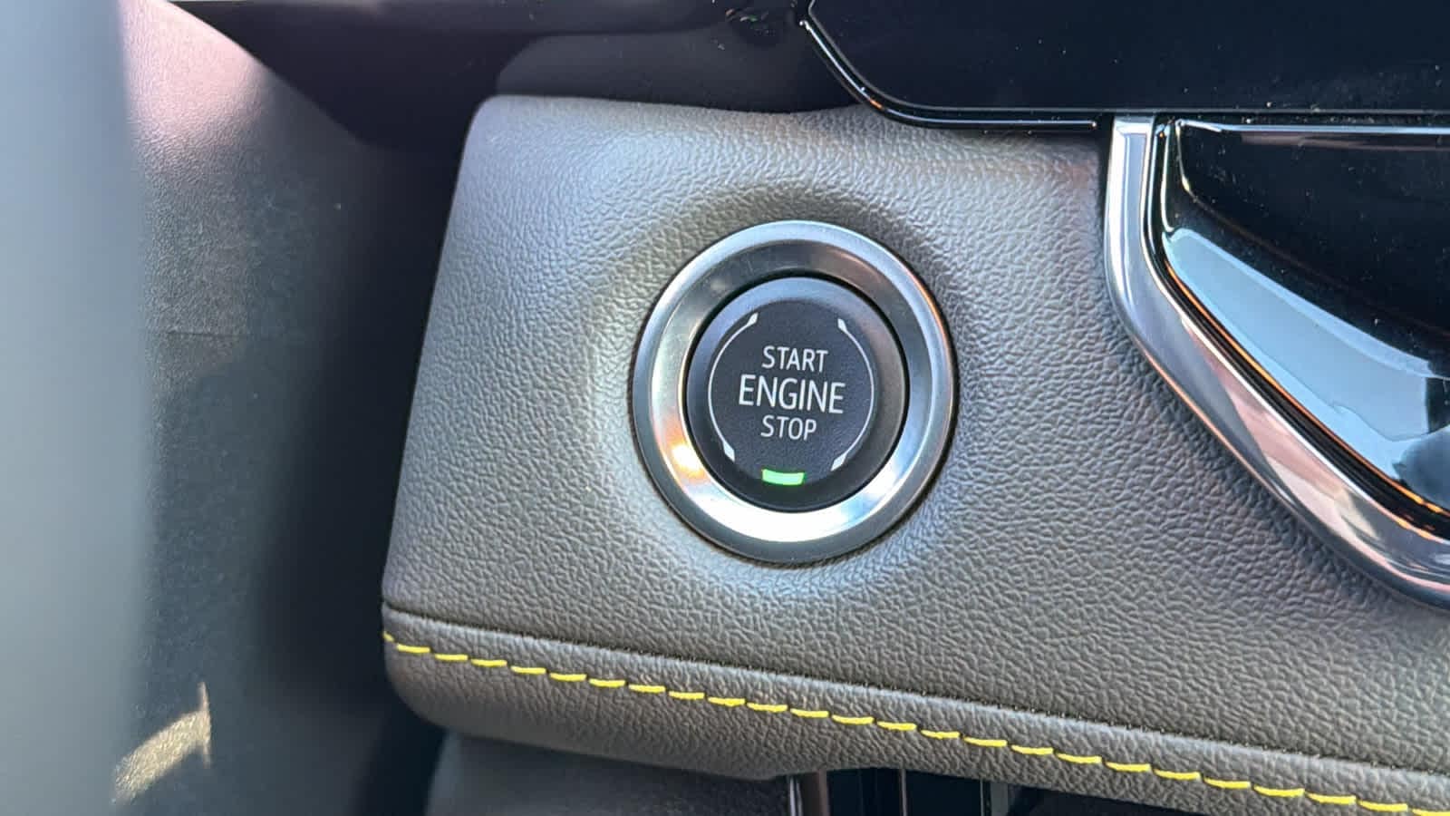 Thumbnail: 2024 Chevrolet Colorado - 17