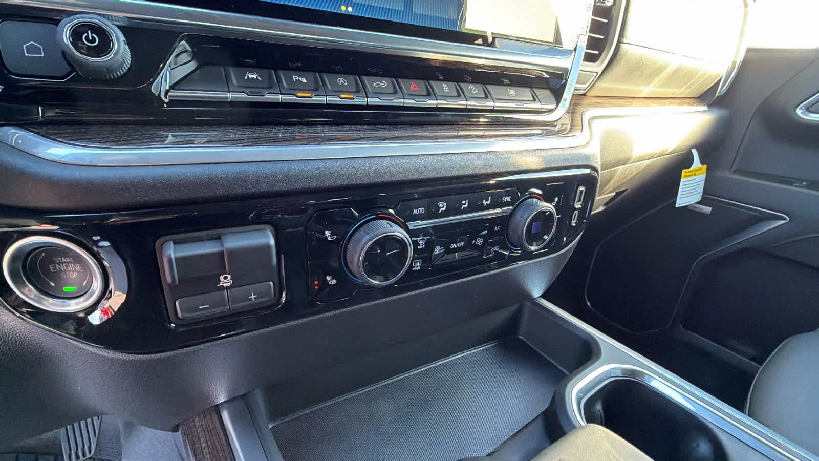 Thumbnail: 2026 Chevrolet Silverado 1500 - 14