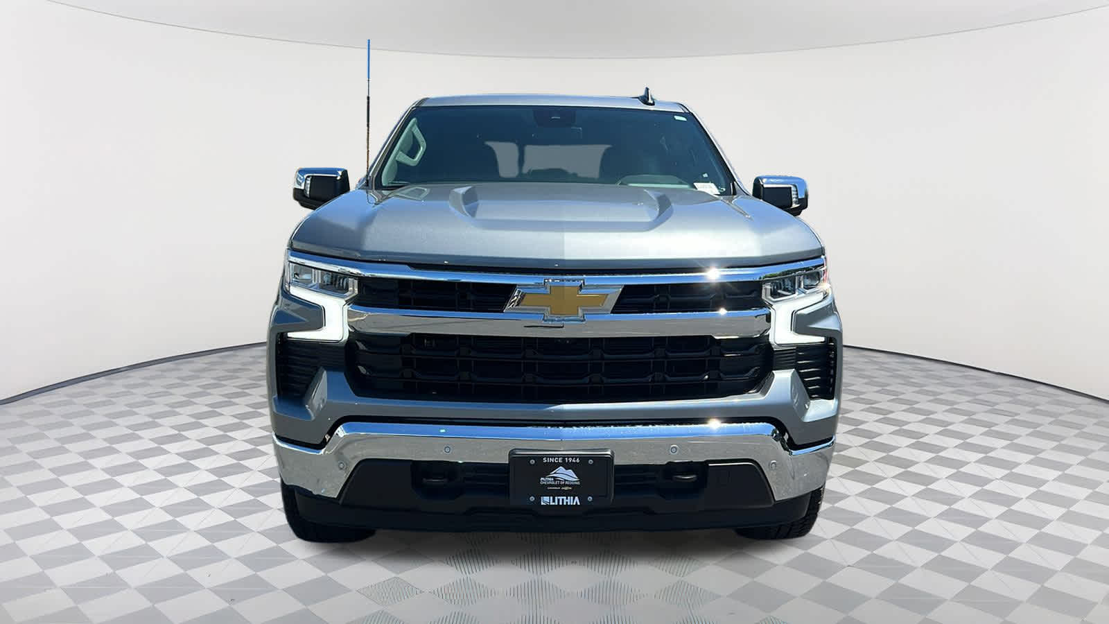 2025 Chevrolet Silverado 1500 LT photo 2