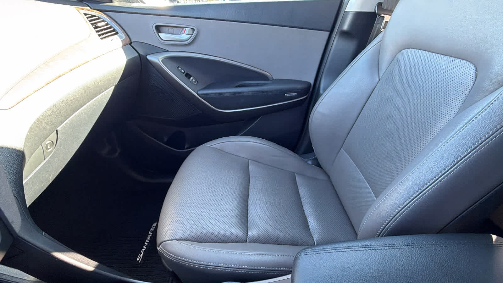 Thumbnail: 2017 Hyundai Santa Fe - 12