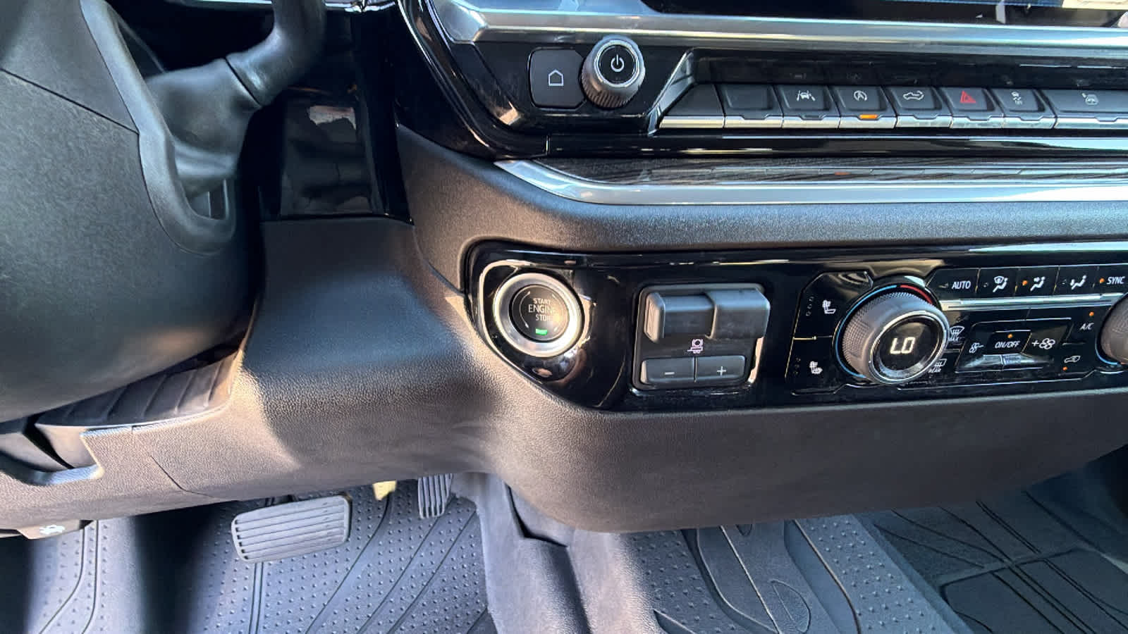 Thumbnail: 2025 Chevrolet Silverado 1500 - 17