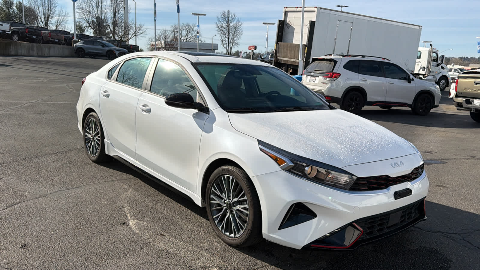 Thumbnail: 2024 Kia Forte - 3