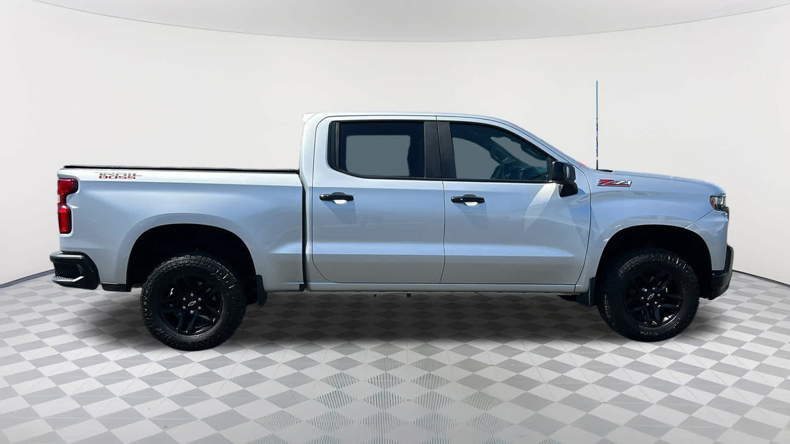 Thumbnail: 2020 Chevrolet Silverado 1500 - 4