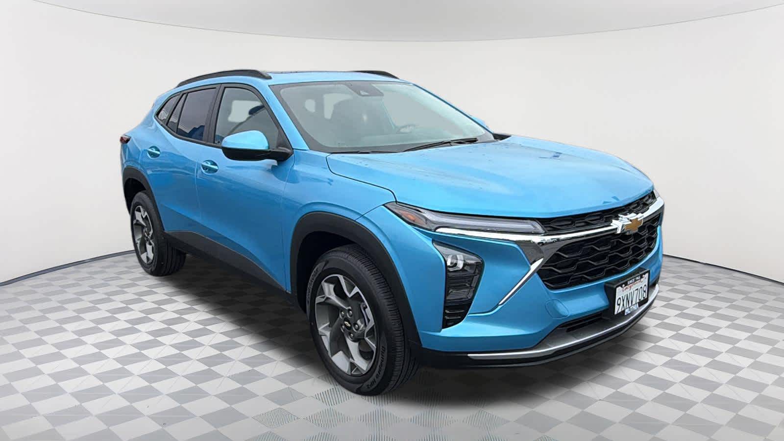 Thumbnail: 2026 Chevrolet Trax - 3