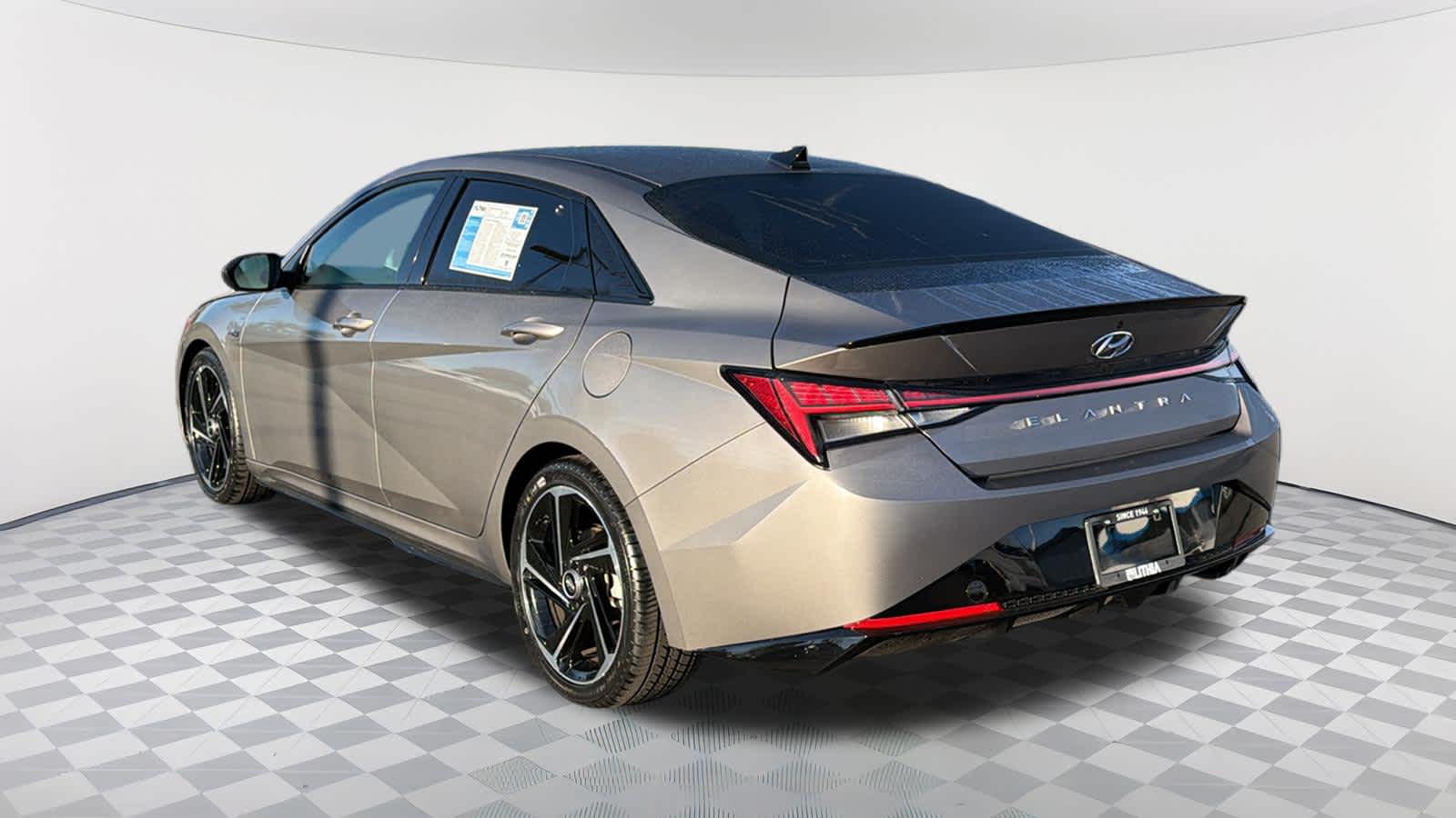 Thumbnail: 2022 Hyundai Elantra - 7