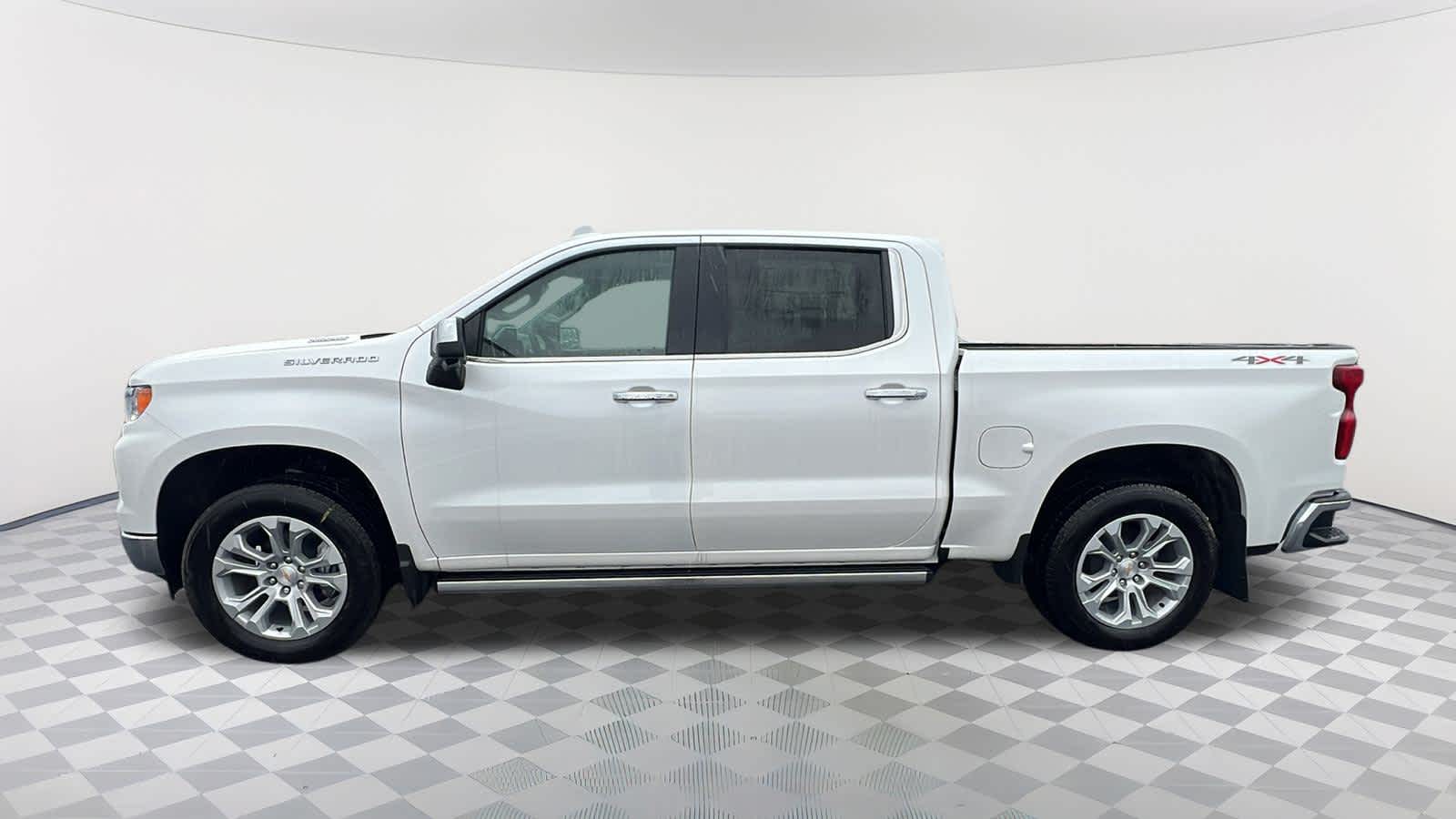 Thumbnail: 2025 Chevrolet Silverado 1500 - 3