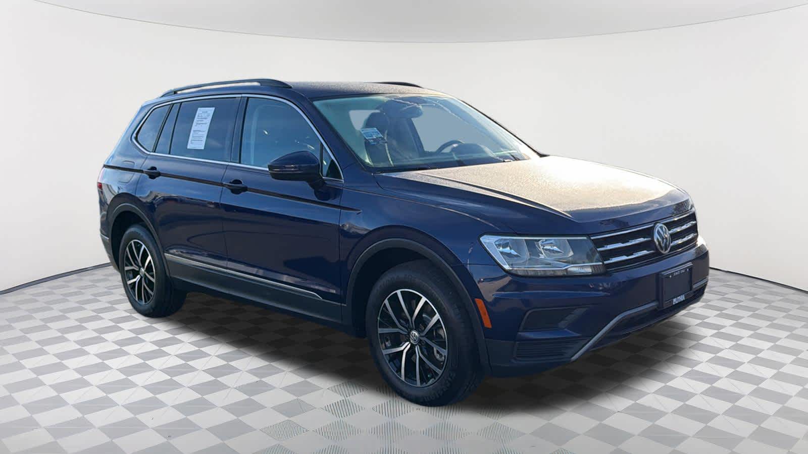 Thumbnail: 2021 Volkswagen Tiguan - 3