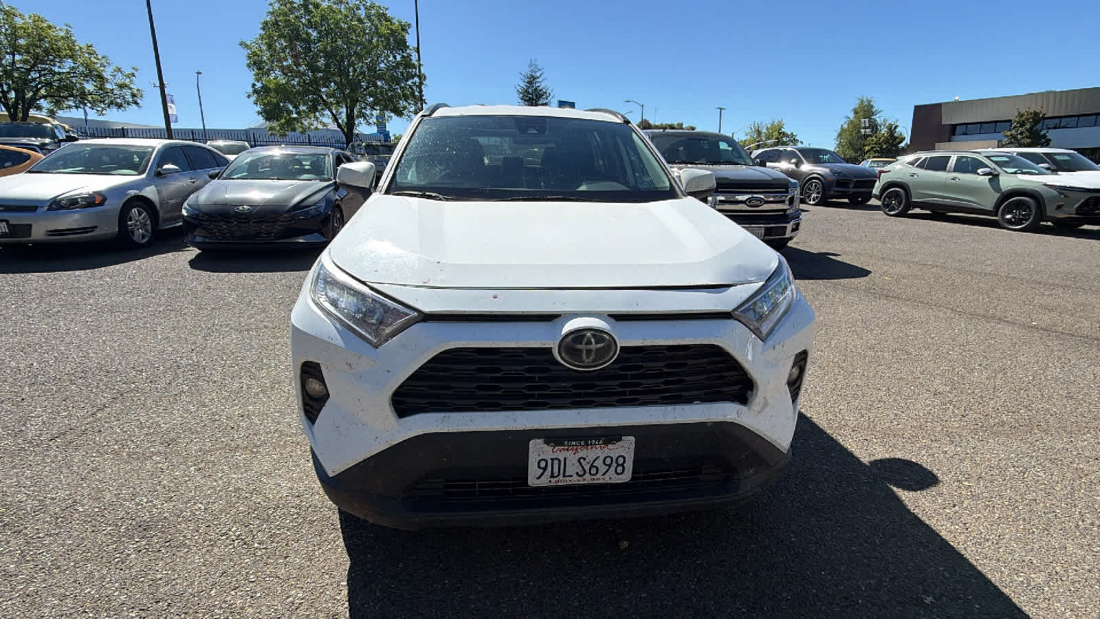 Used 2020 Toyota RAV4 XLE with VIN 2T3P1RFV0LC092456 for sale in Redding, CA