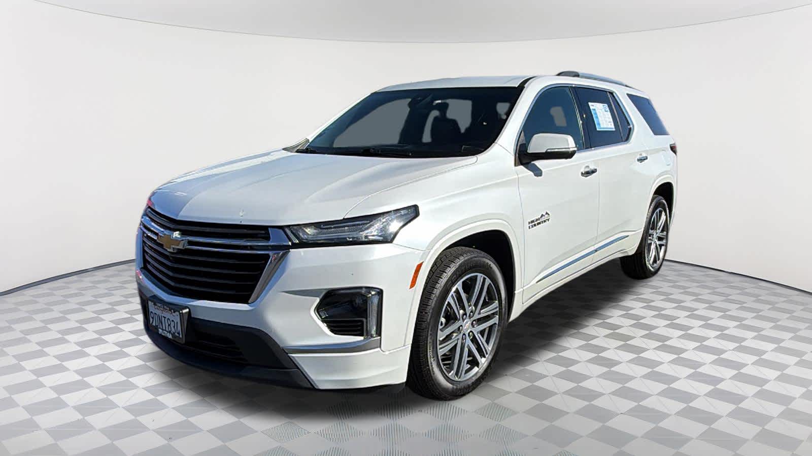 2023 Chevrolet Traverse FWD High Country's photo
