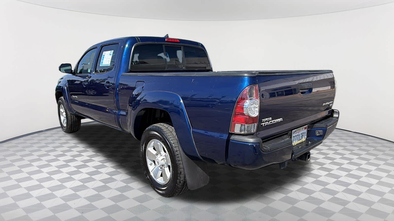 Thumbnail: 2014 Toyota Tacoma - 7