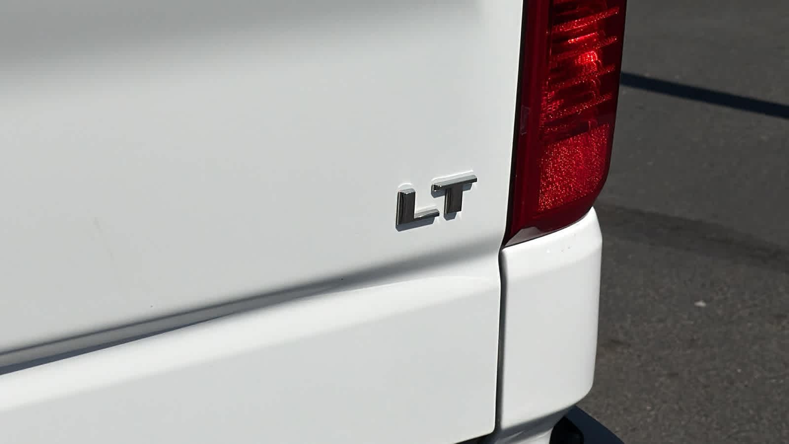 2025 Chevrolet Silverado 1500 LT - Photo 27