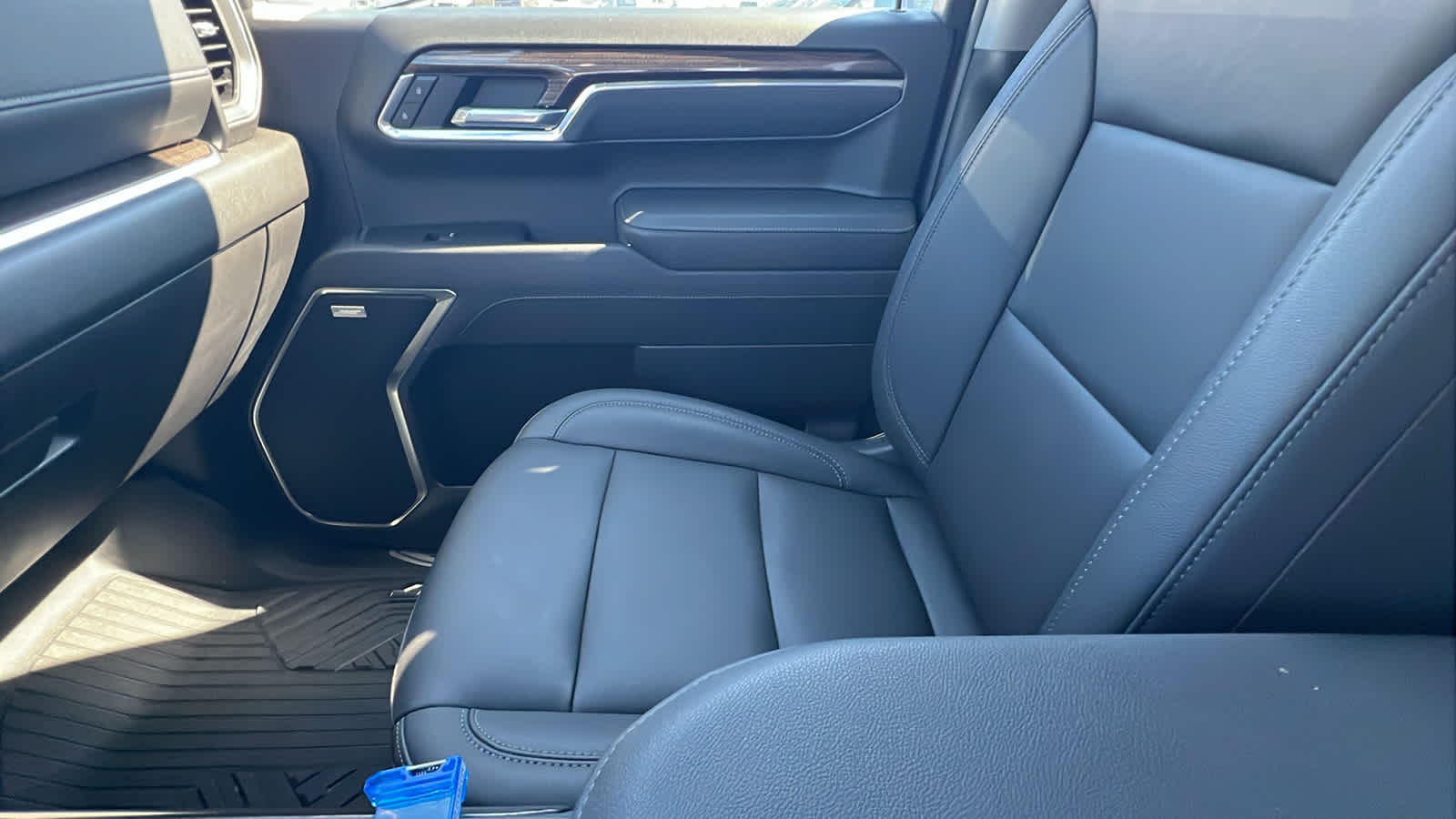 Thumbnail: 2025 Chevrolet Silverado 1500 - 12