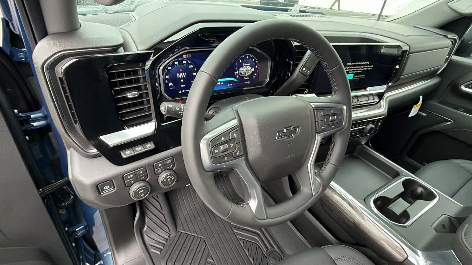 Thumbnail: 2026 Chevrolet Silverado 2500 - 10