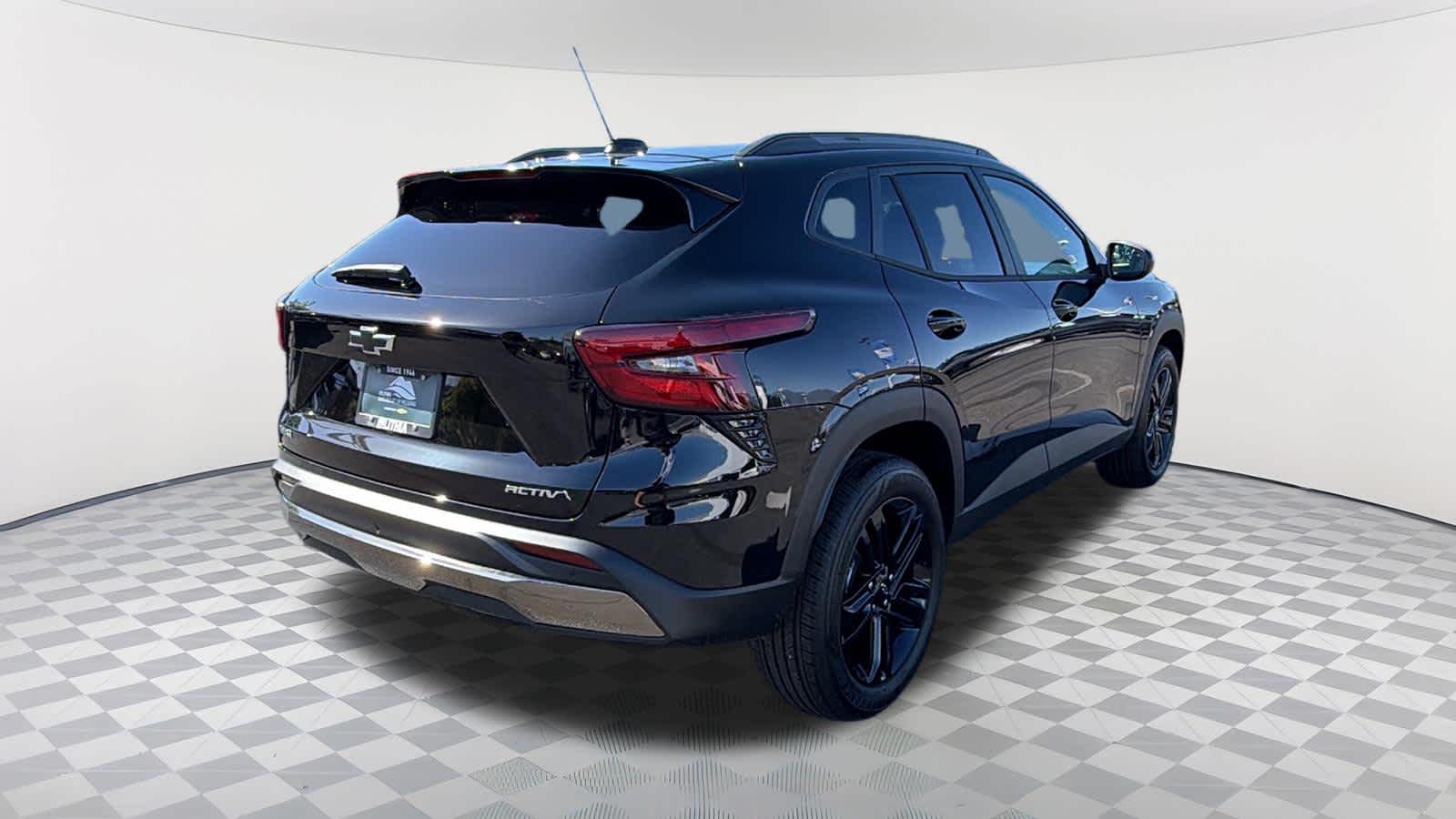 Thumbnail: 2026 Chevrolet Trax - 5