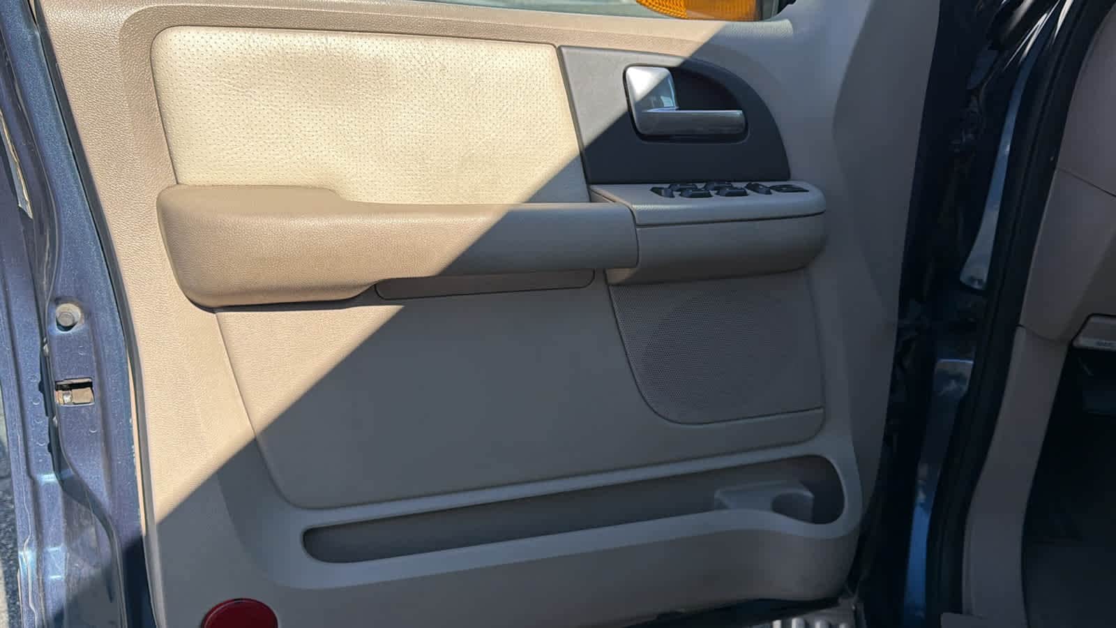 Thumbnail: 2003 Ford Expedition - 23