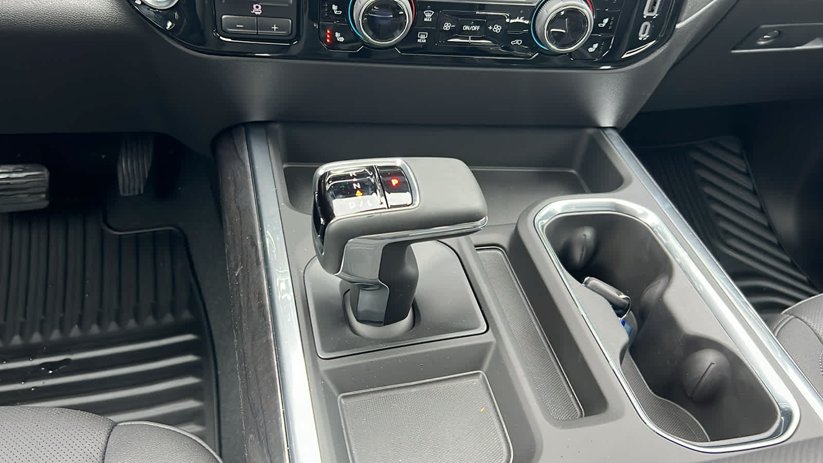 Thumbnail: 2025 Chevrolet Silverado 1500 - 17