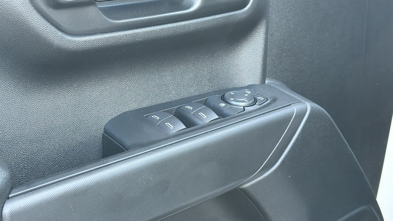 Thumbnail: 2026 Chevrolet Silverado 1500 - 22