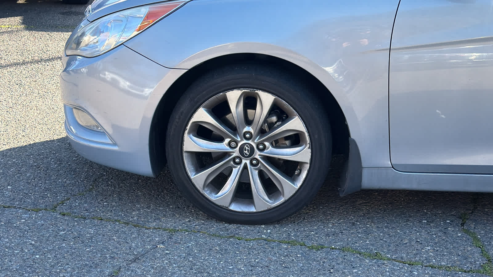 Thumbnail: 2011 Hyundai Sonata - 9