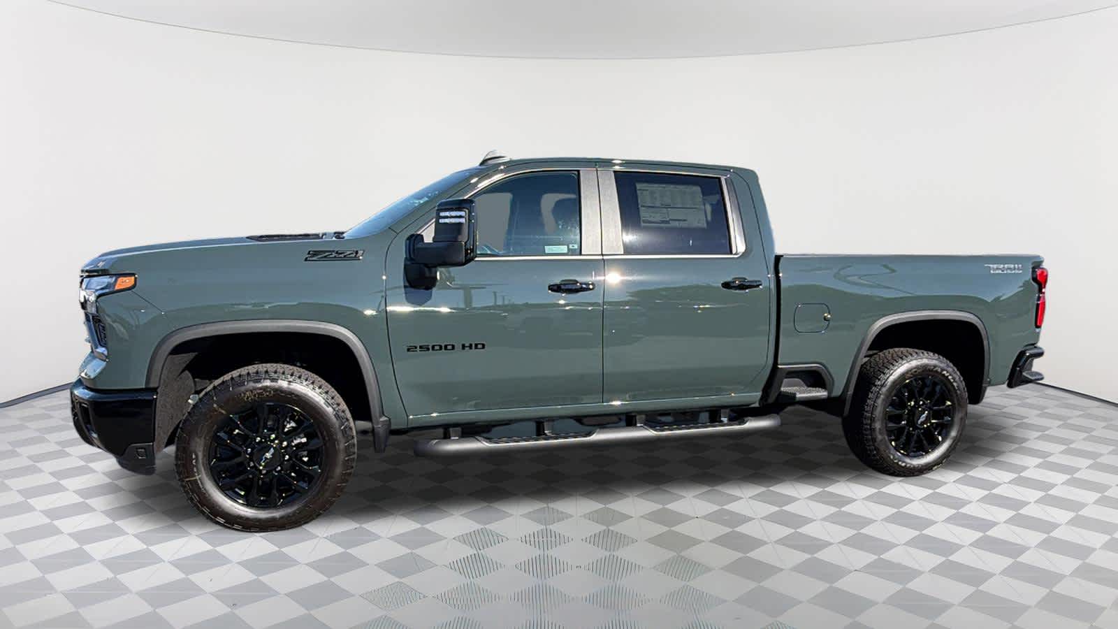 Thumbnail: 2026 Chevrolet Silverado 2500 - 8