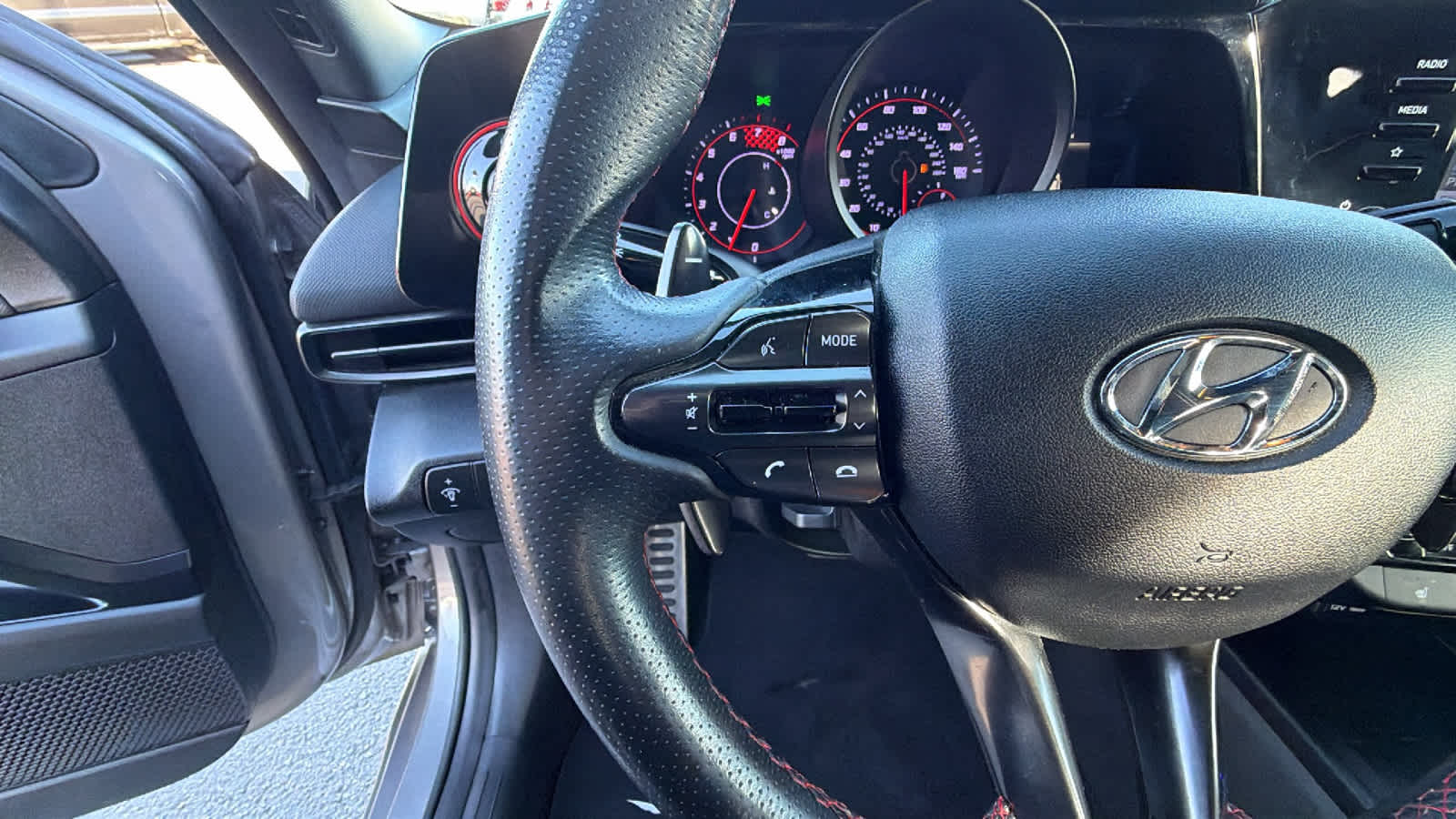 Thumbnail: 2022 Hyundai Elantra - 19