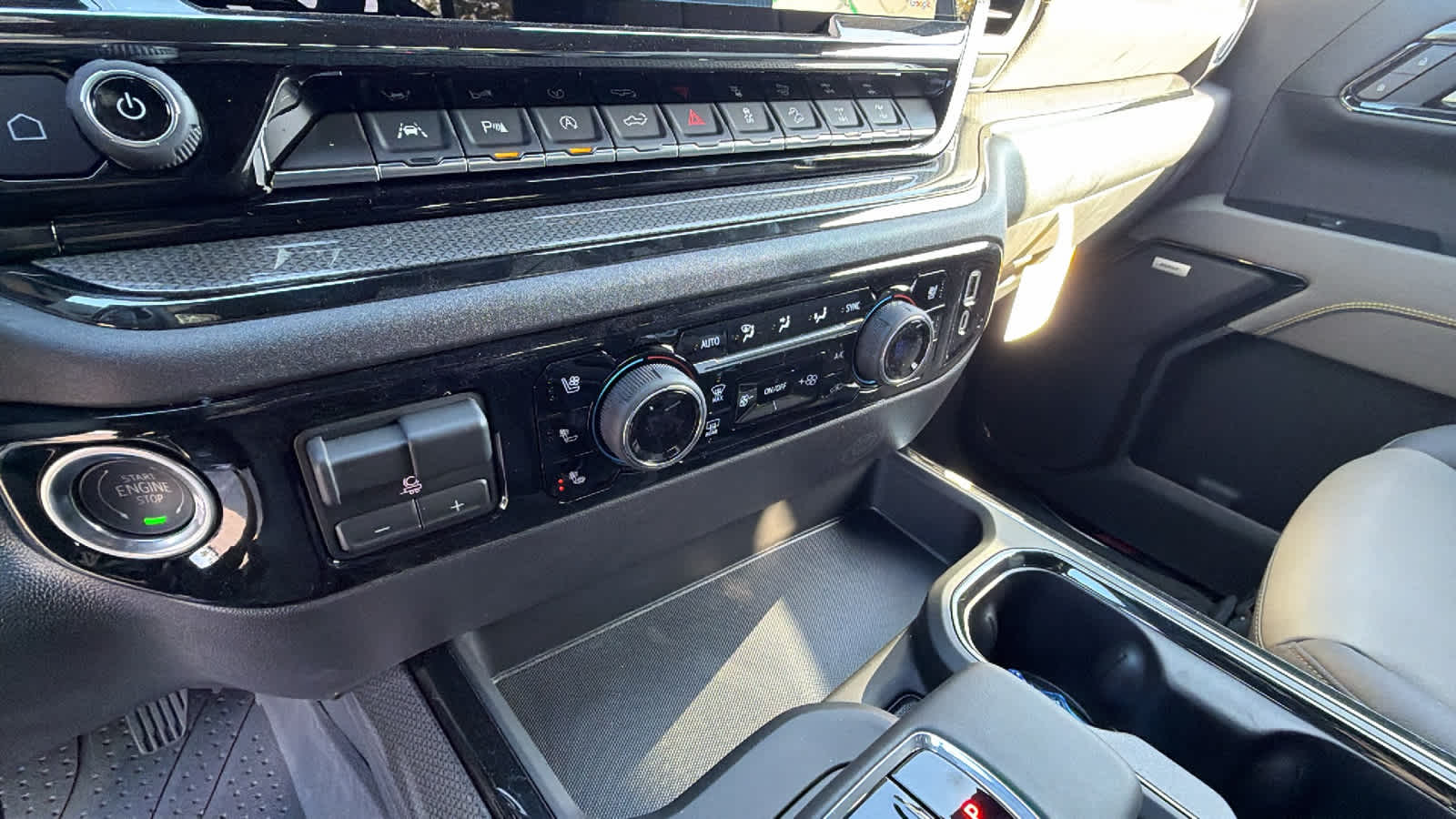 Thumbnail: 2026 Chevrolet Silverado 1500 - 14