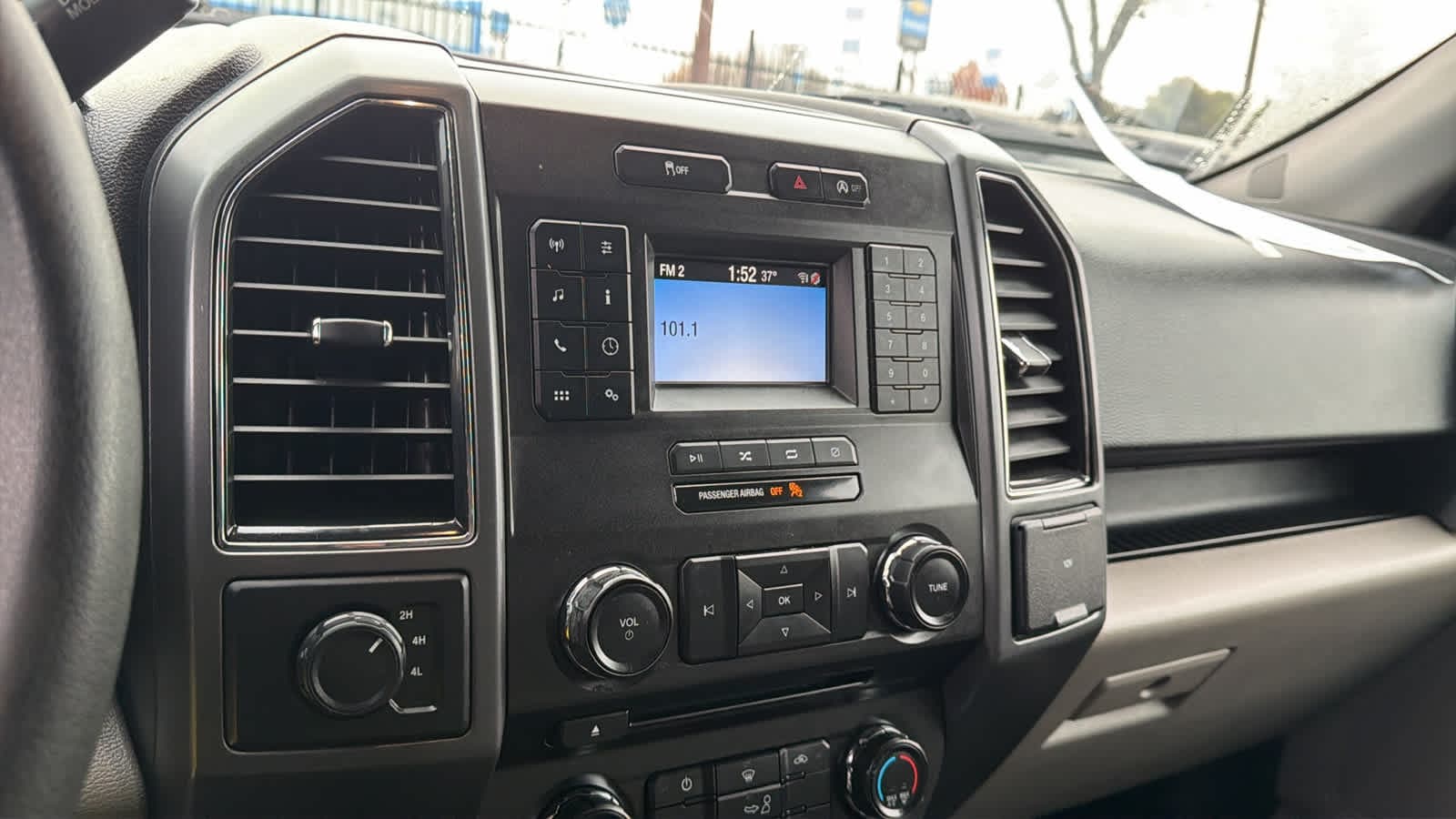 Thumbnail: 2018 Ford F-150 - 14