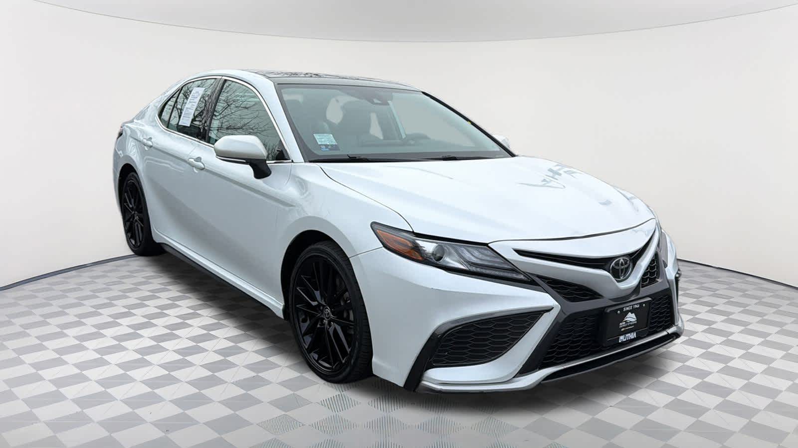 Thumbnail: 2022 Toyota Camry - 3