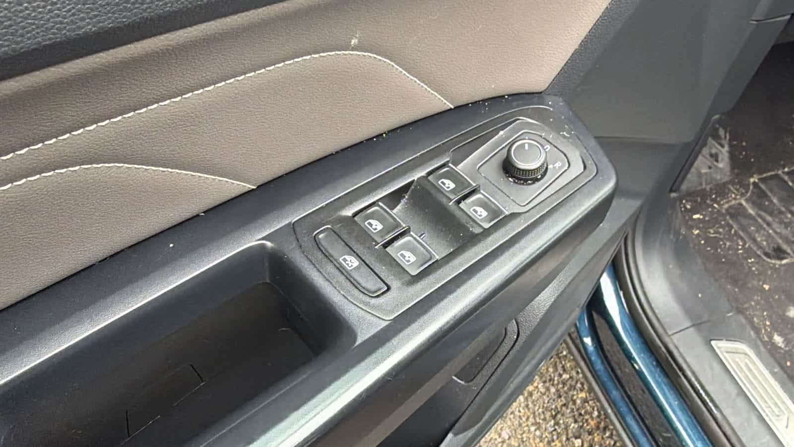 Thumbnail: 2021 Volkswagen Atlas - 16