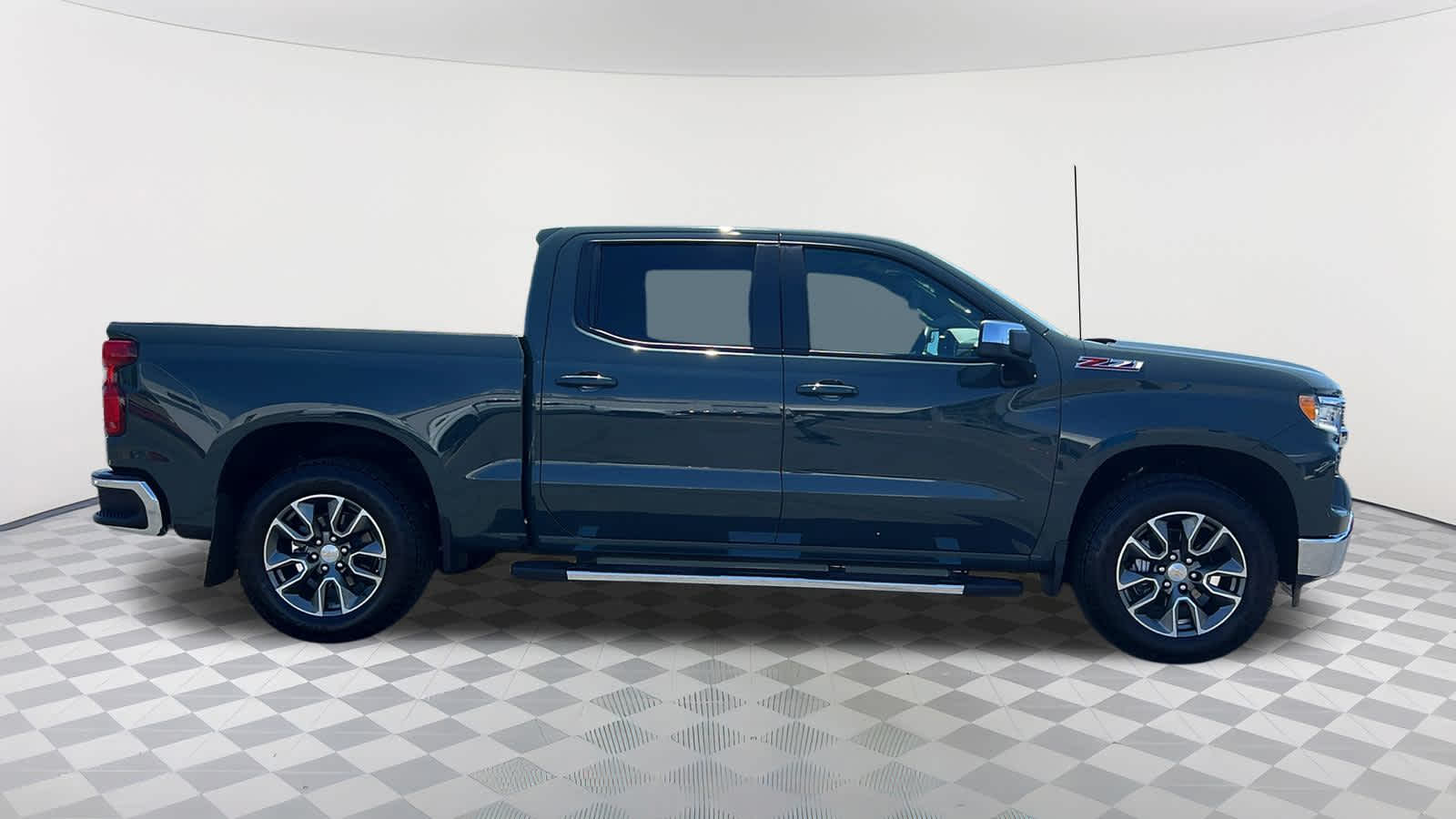 Thumbnail: 2025 Chevrolet Silverado 1500 - 4
