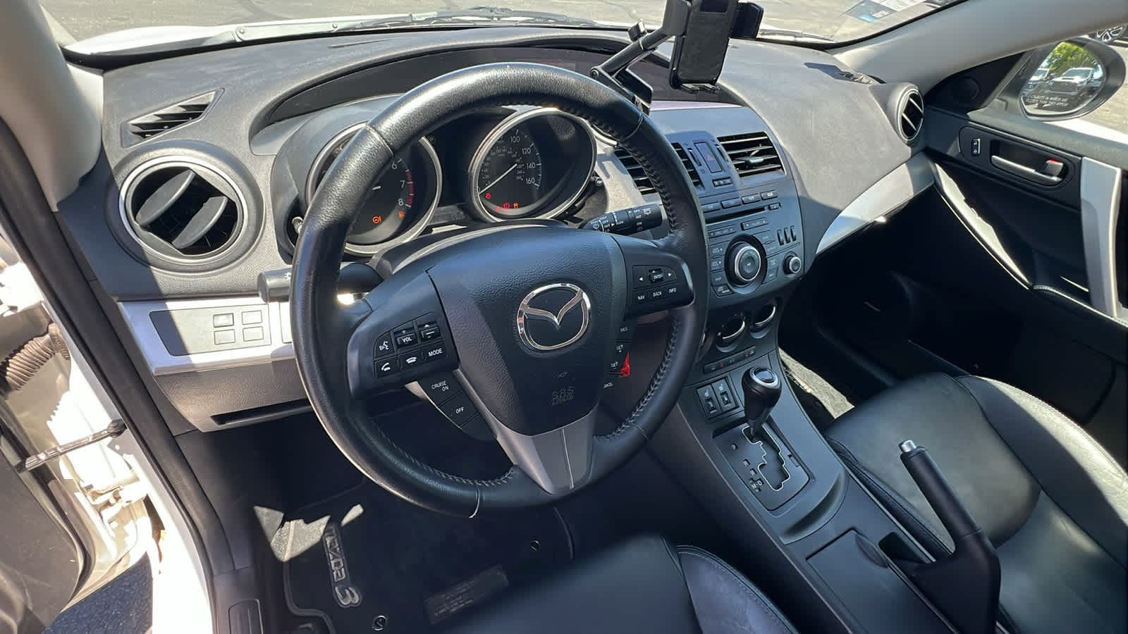 Thumbnail: 2012 Mazda Mazda3 - 10
