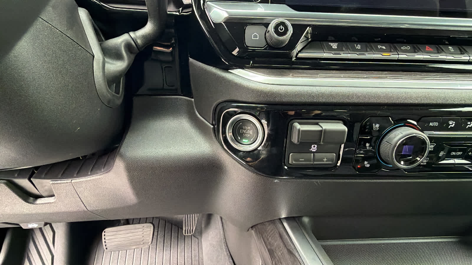 Thumbnail: 2026 Chevrolet Silverado 2500 - 17