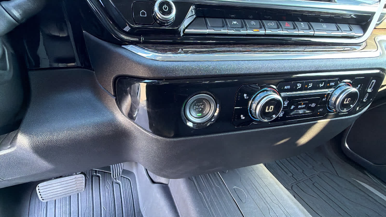 Thumbnail: 2024 GMC Sierra 1500 - 17