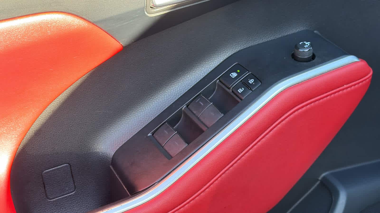 Thumbnail: 2022 Toyota Highlander - 22