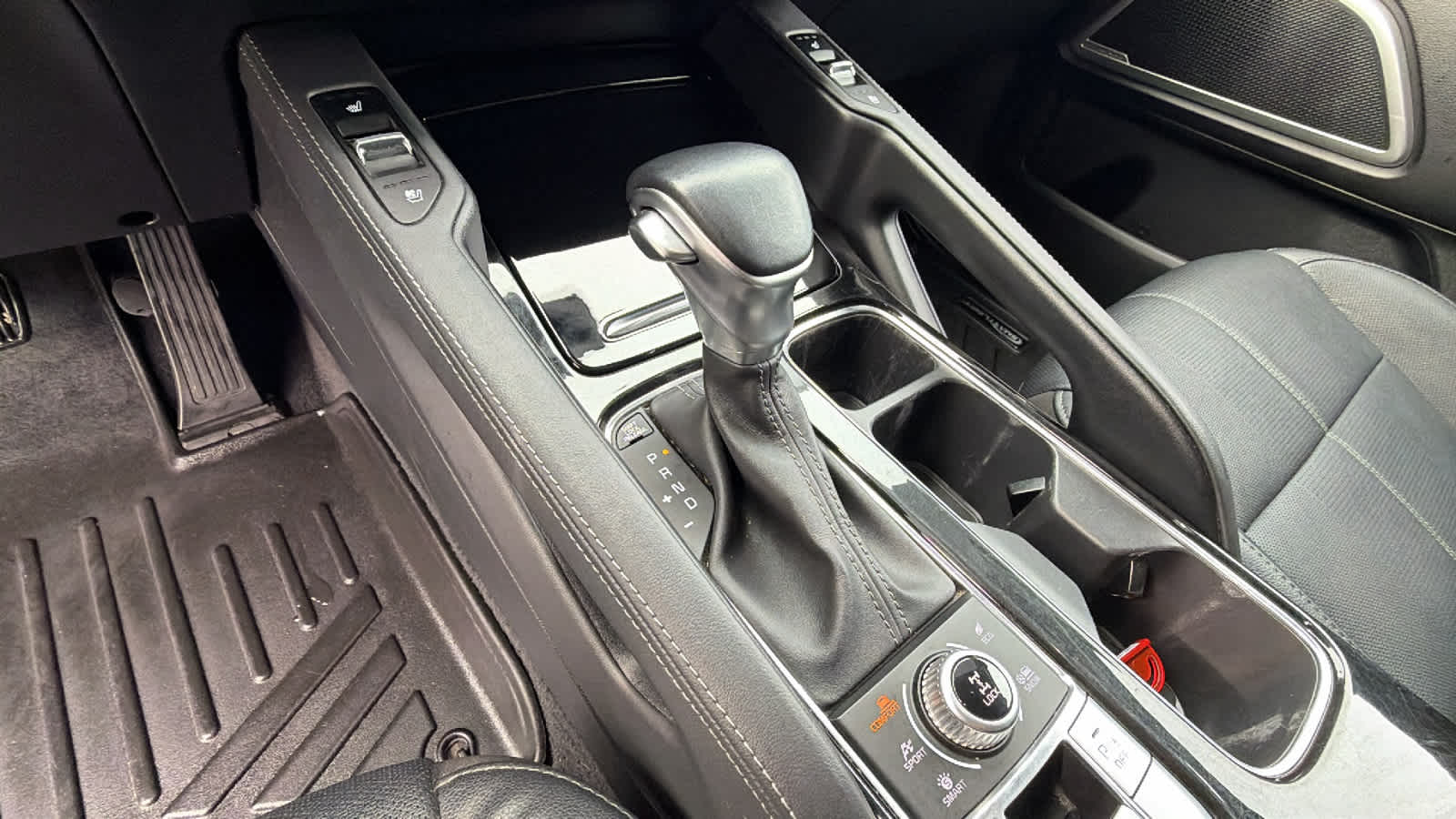 Thumbnail: 2021 Kia Telluride - 13