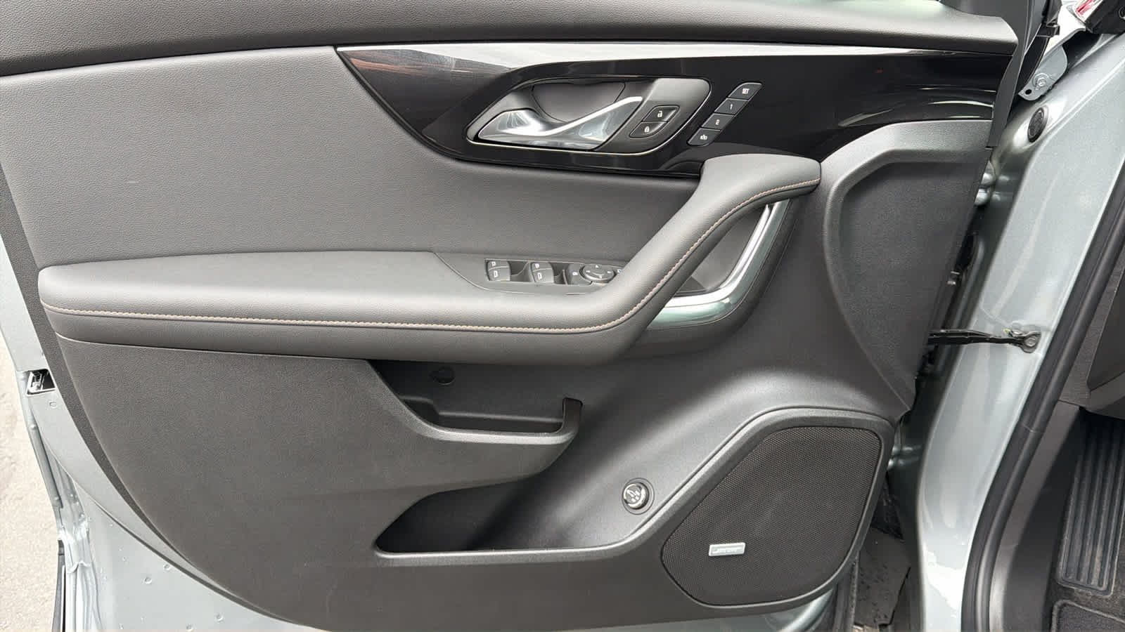 Thumbnail: 2025 Chevrolet Blazer - 23